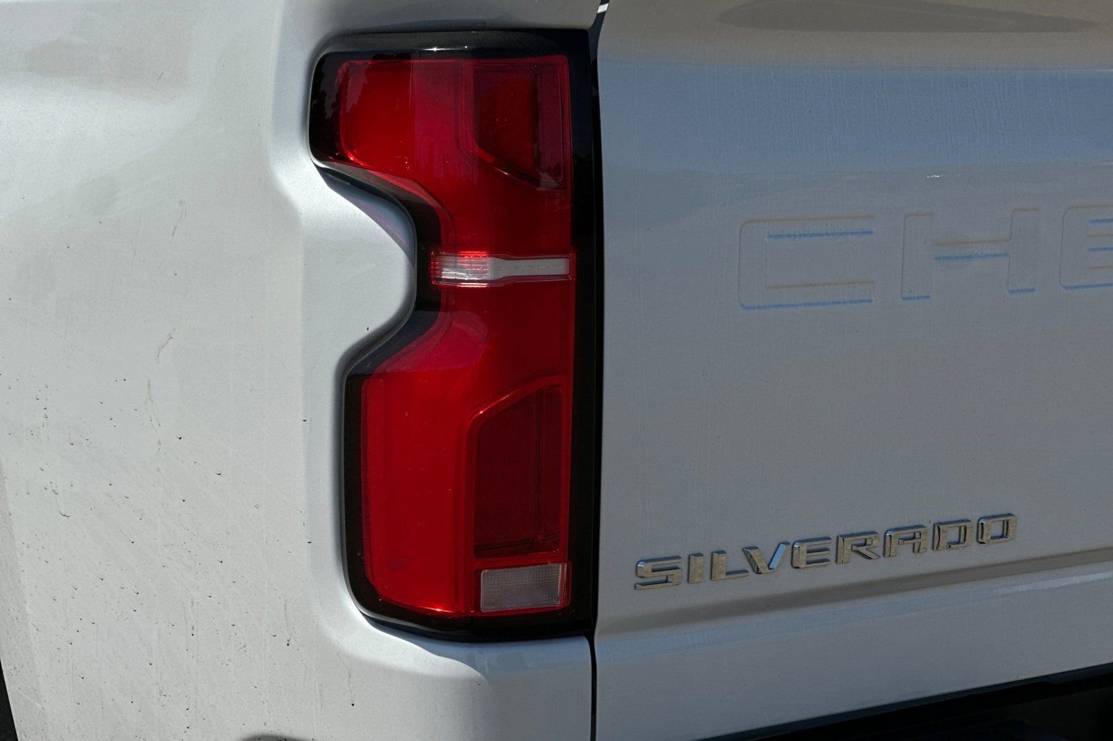 Used 2024 Chevrolet Silverado 2500 High Country w/ Technology Package AWD/4WD image 32