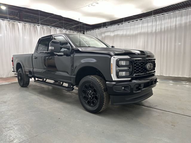 New 2026 Ford F350 Lariat w/ Black Appearance Package image 11
