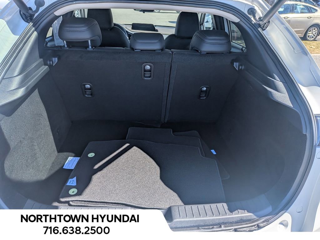 Used 2023 MAZDA CX-30 AWD 2.5 S w/ Premium Package image 34