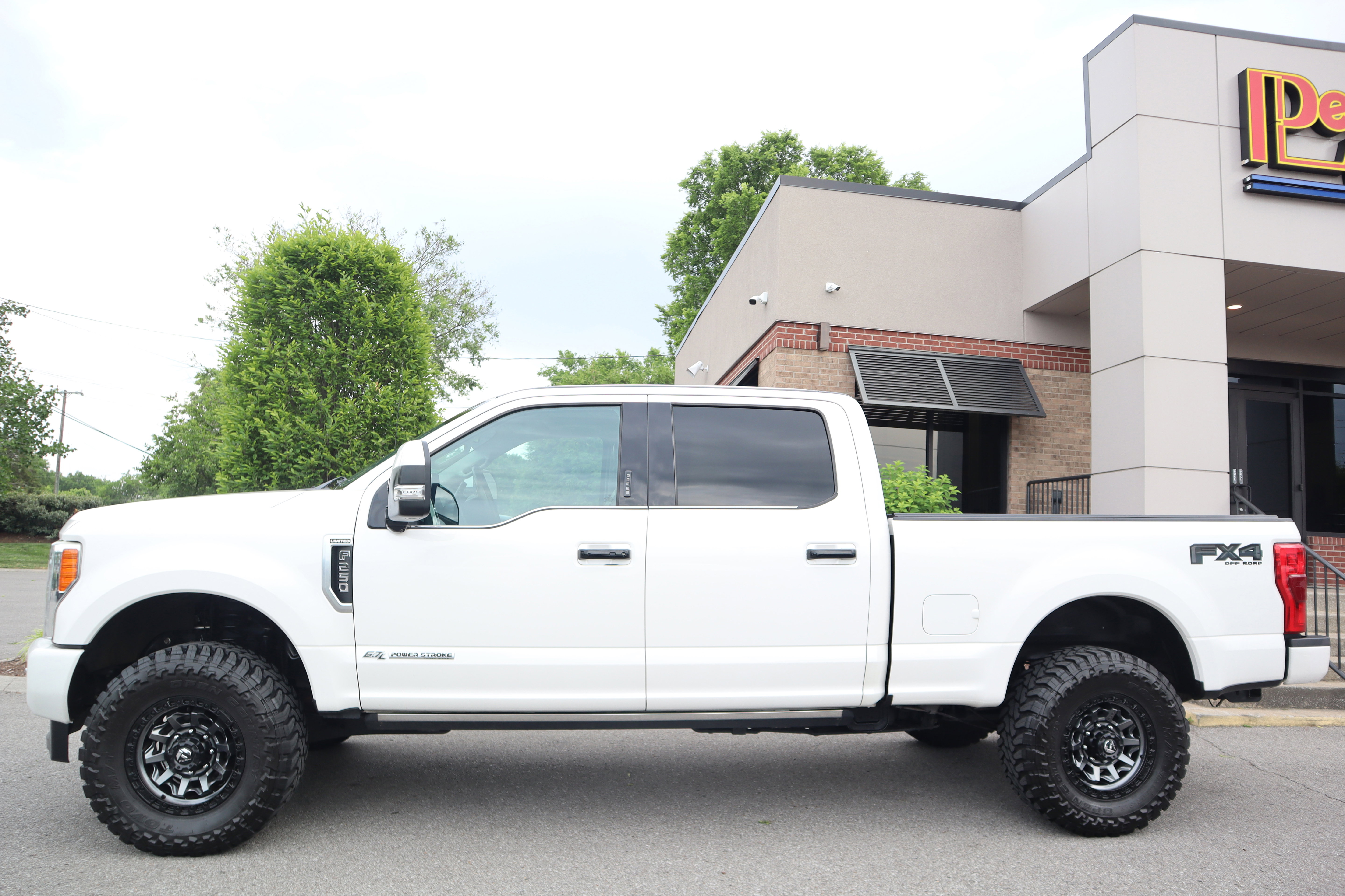 Used 2019 Ford F250 Limited w/ FX4 Off-Road Package AWD/4WD image 11