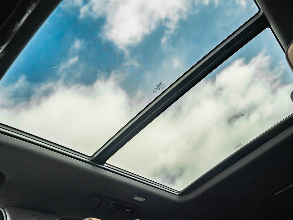 New 2026 Chevrolet Suburban High Country image 48