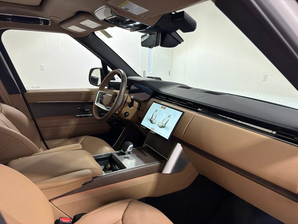 Certified 2026 Land Rover Range Rover Autobiography AWD/4WD image 24