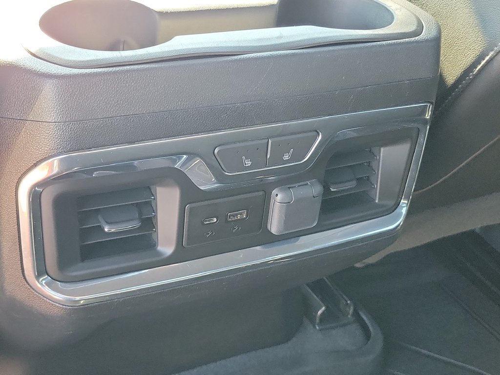Used 2019 Chevrolet Silverado 1500 High Country w/ Technology Package AWD/4WD image 34
