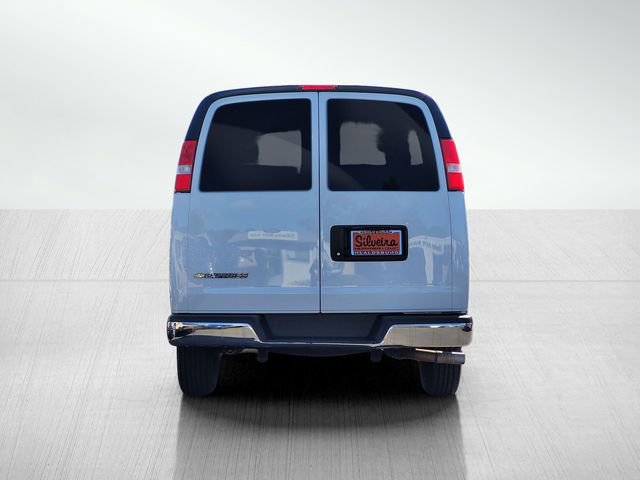 Used 2025 Chevrolet Express 3500 LT w/ LT Preferred Equipment Group image 5