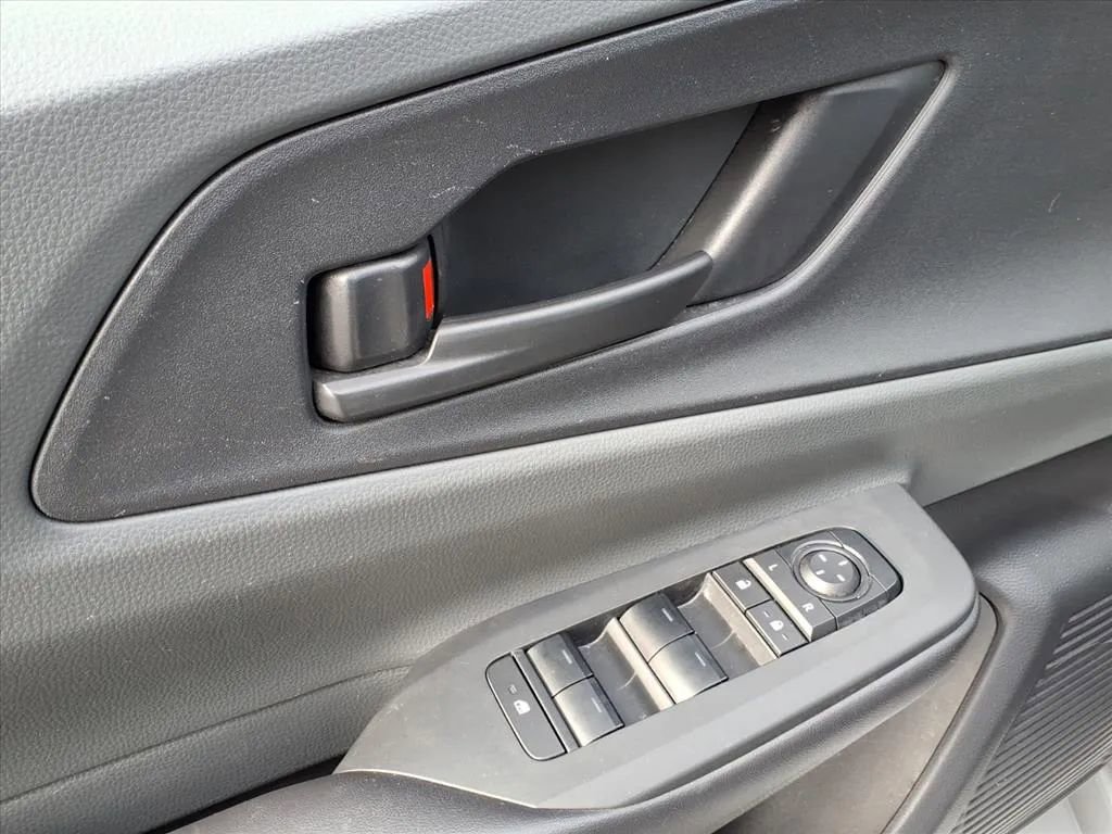 Used 2024 Toyota Prius LE image 24