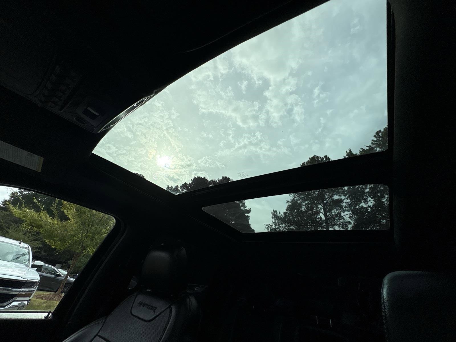 Used 2018 Ford F150 Raptor w/ Equipment Group 802A Luxury image 43