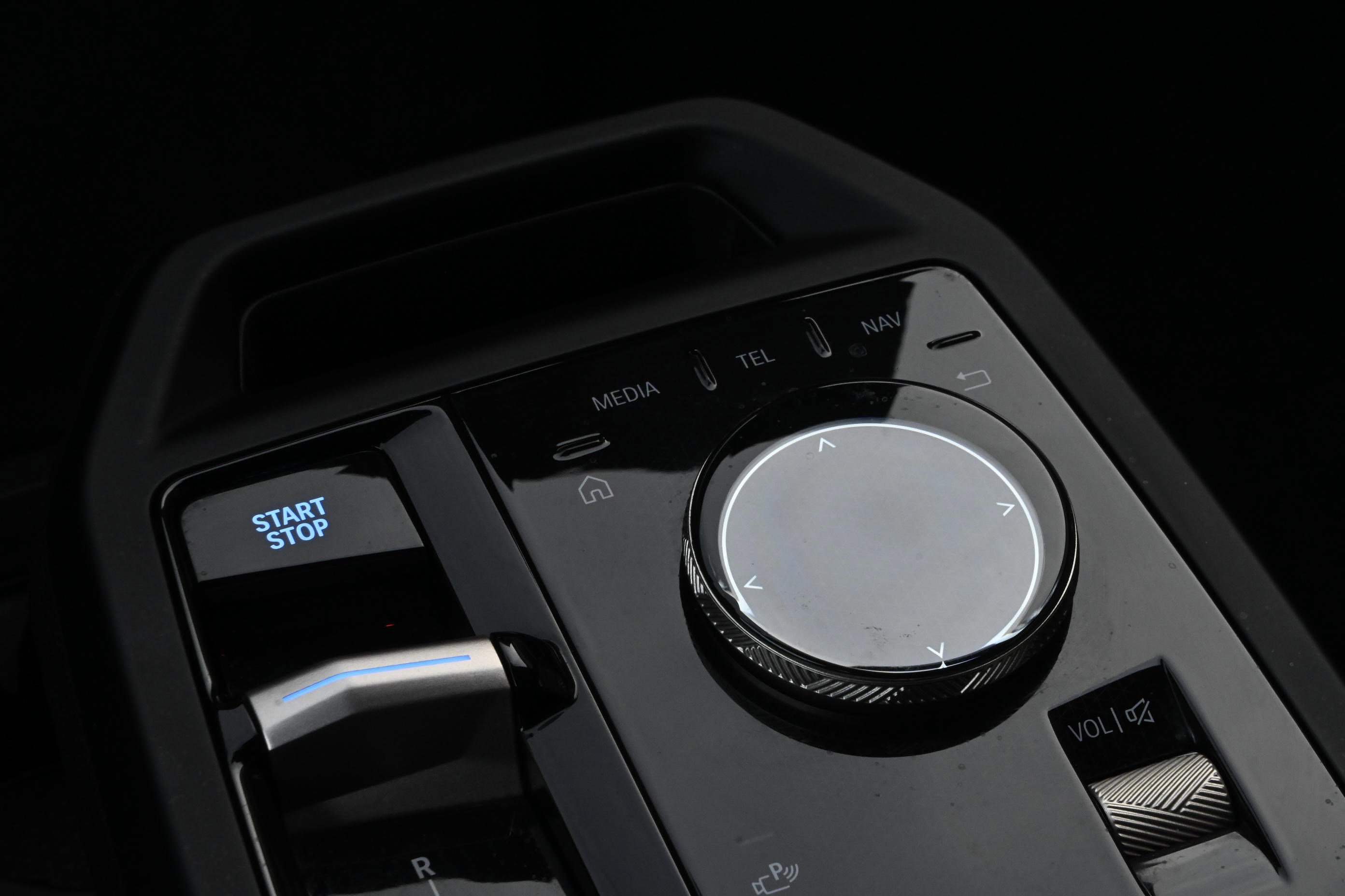 Certified 2024 BMW iX xDrive50 w/ Premium Package image 18