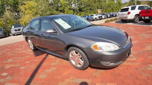 Used 2010 Chevrolet Impala LT w/ Luxury Edition Package FWD image 3