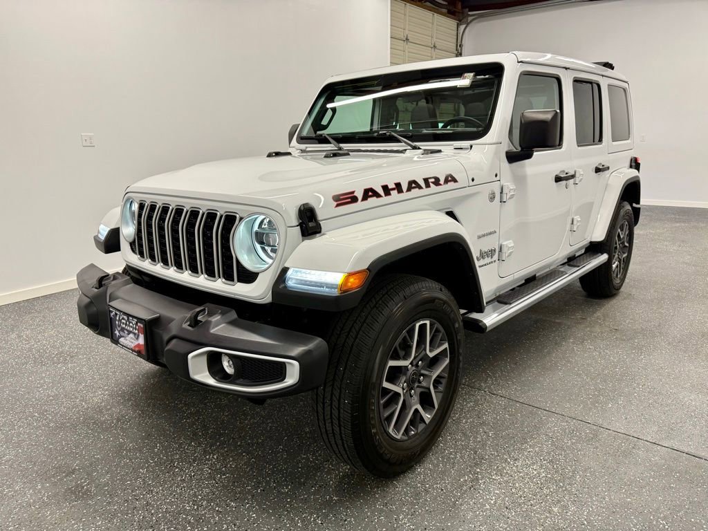 Used 2024 Jeep Wrangler Sahara w/ Safety Group image 15