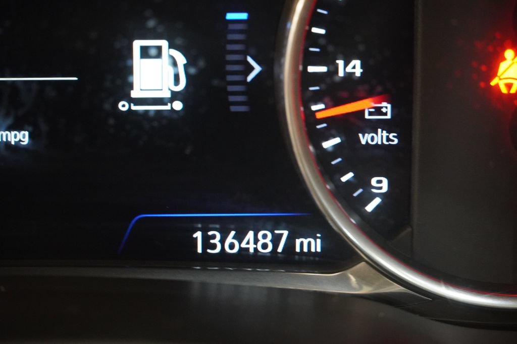 Used 2019 Chevrolet Blazer Premier w/ Sun and Wheels Package FWD image 5
