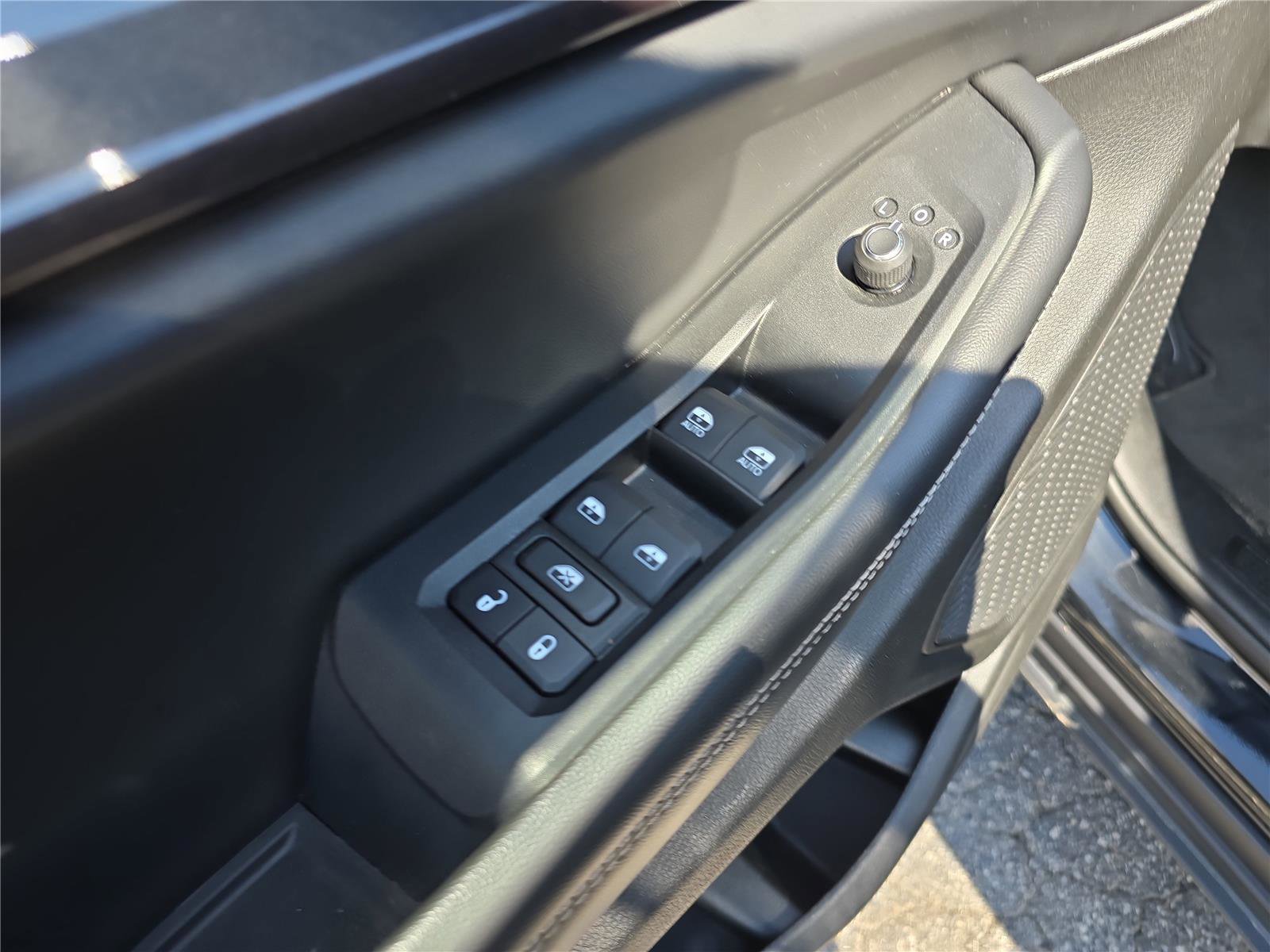 Used 2023 Jeep Grand Cherokee Altitude image 20