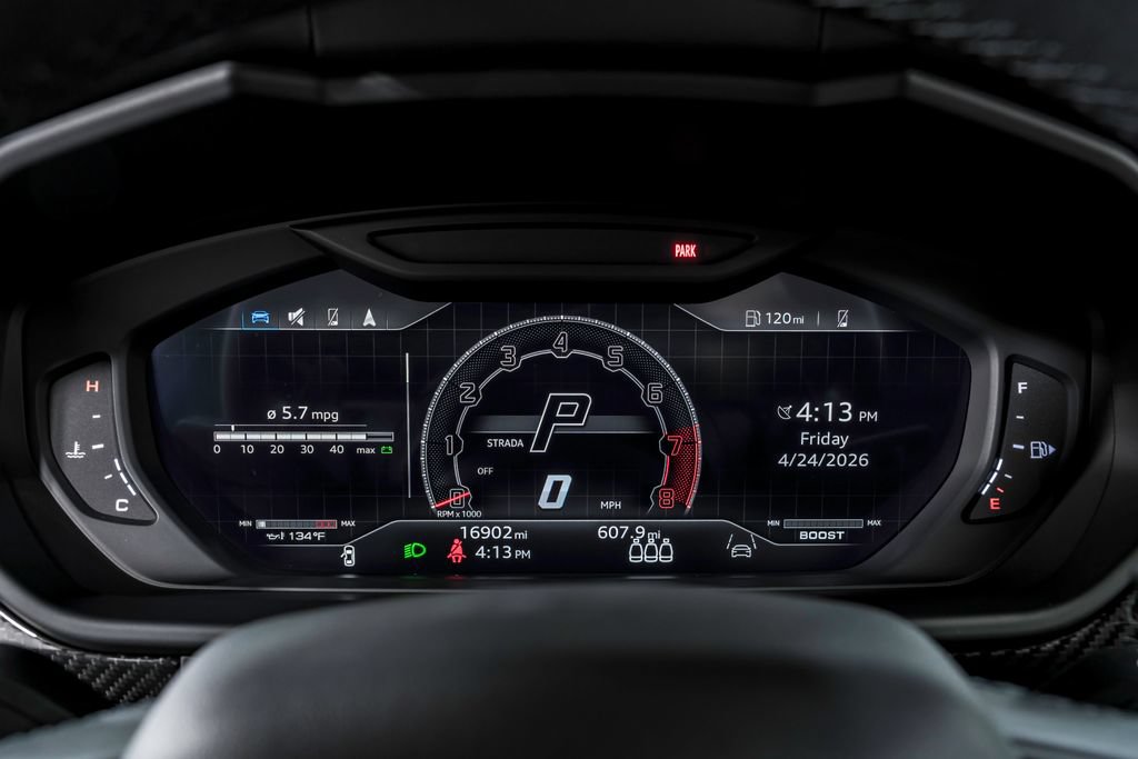 Used 2023 Lamborghini Urus Performante AWD/4WD image 16