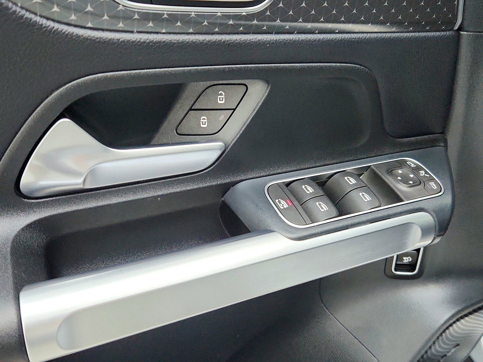 Certified 2026 Mercedes-Benz GLB 250 image 29