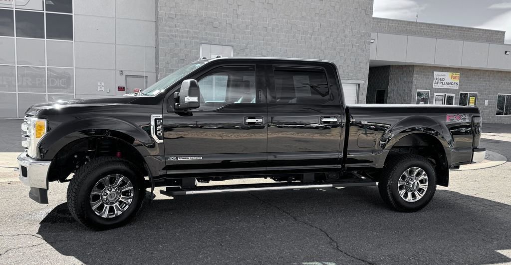 Used 2017 Ford F350 Lariat w/ Lariat Ultimate Package image 5