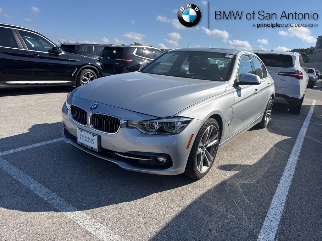 Used 2018 BMW 330e w/ Convenience Package