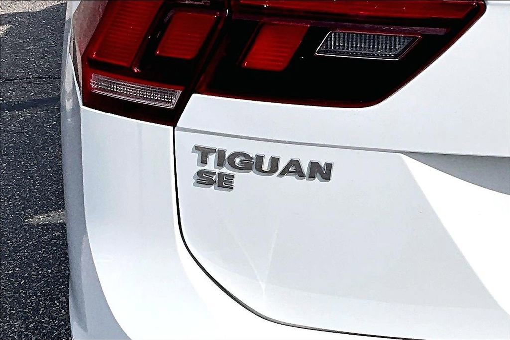 Used 2018 Volkswagen Tiguan SE FWD image 7