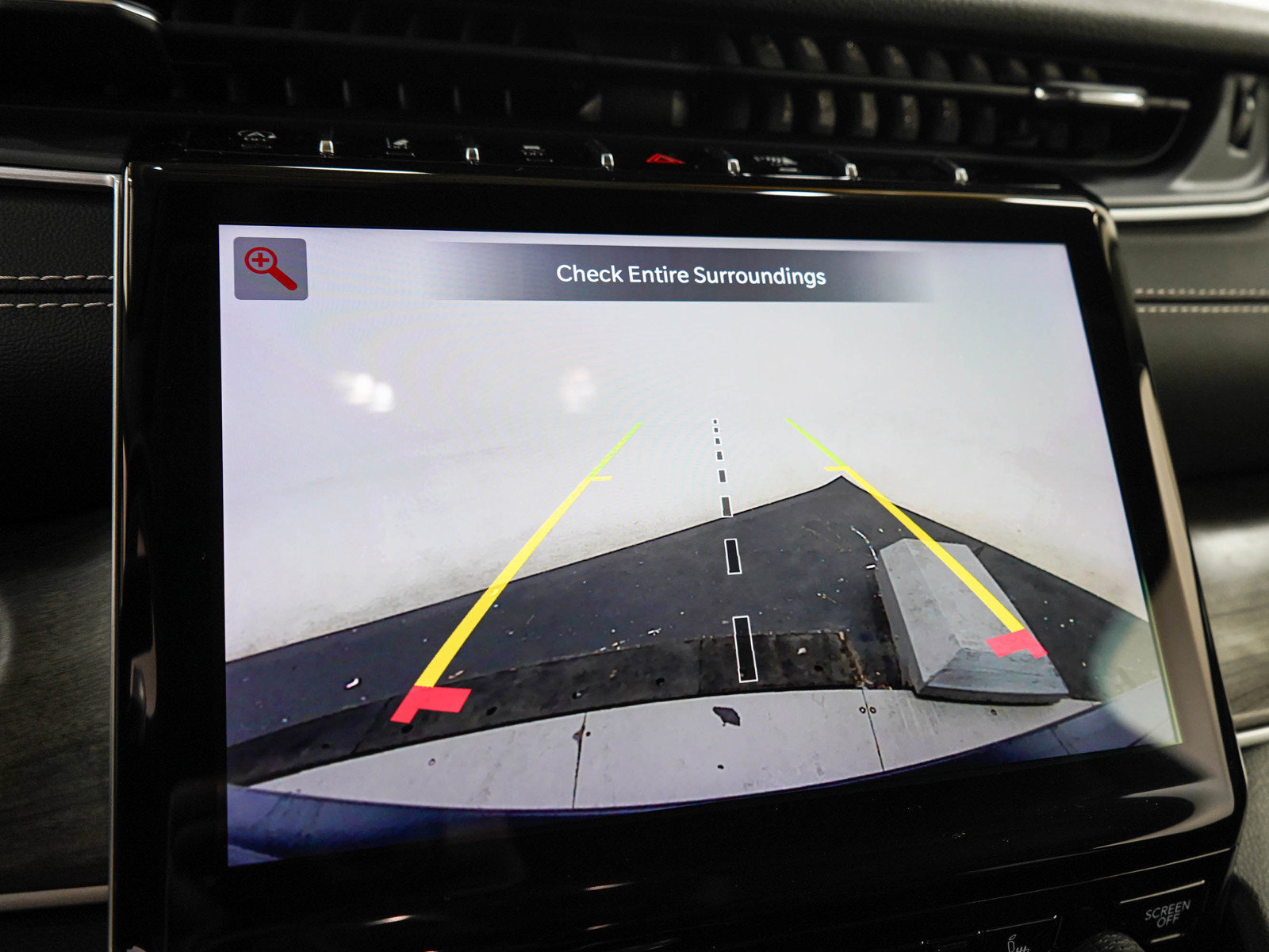 Used 2023 Jeep Grand Cherokee Limited w/ Trailer Tow Prep Group (B) AWD/4WD image 30