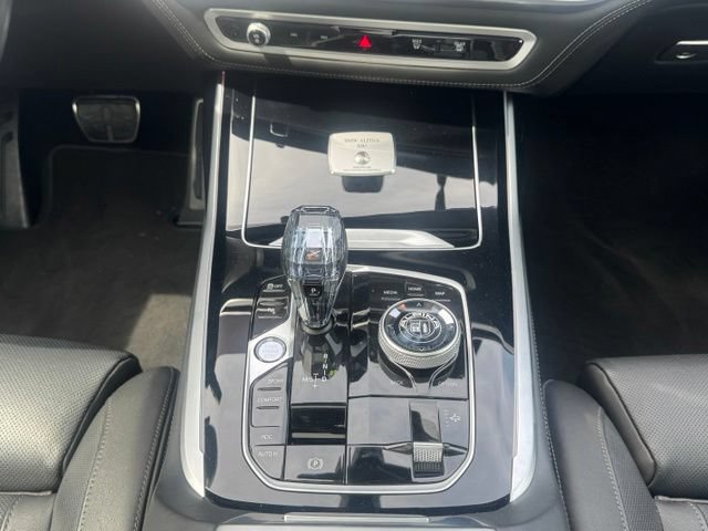 Certified 2025 BMW ALPINA XB7 AWD/4WD image 25