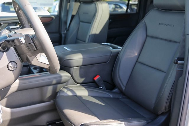New 2026 GMC Yukon XL Denali image 12