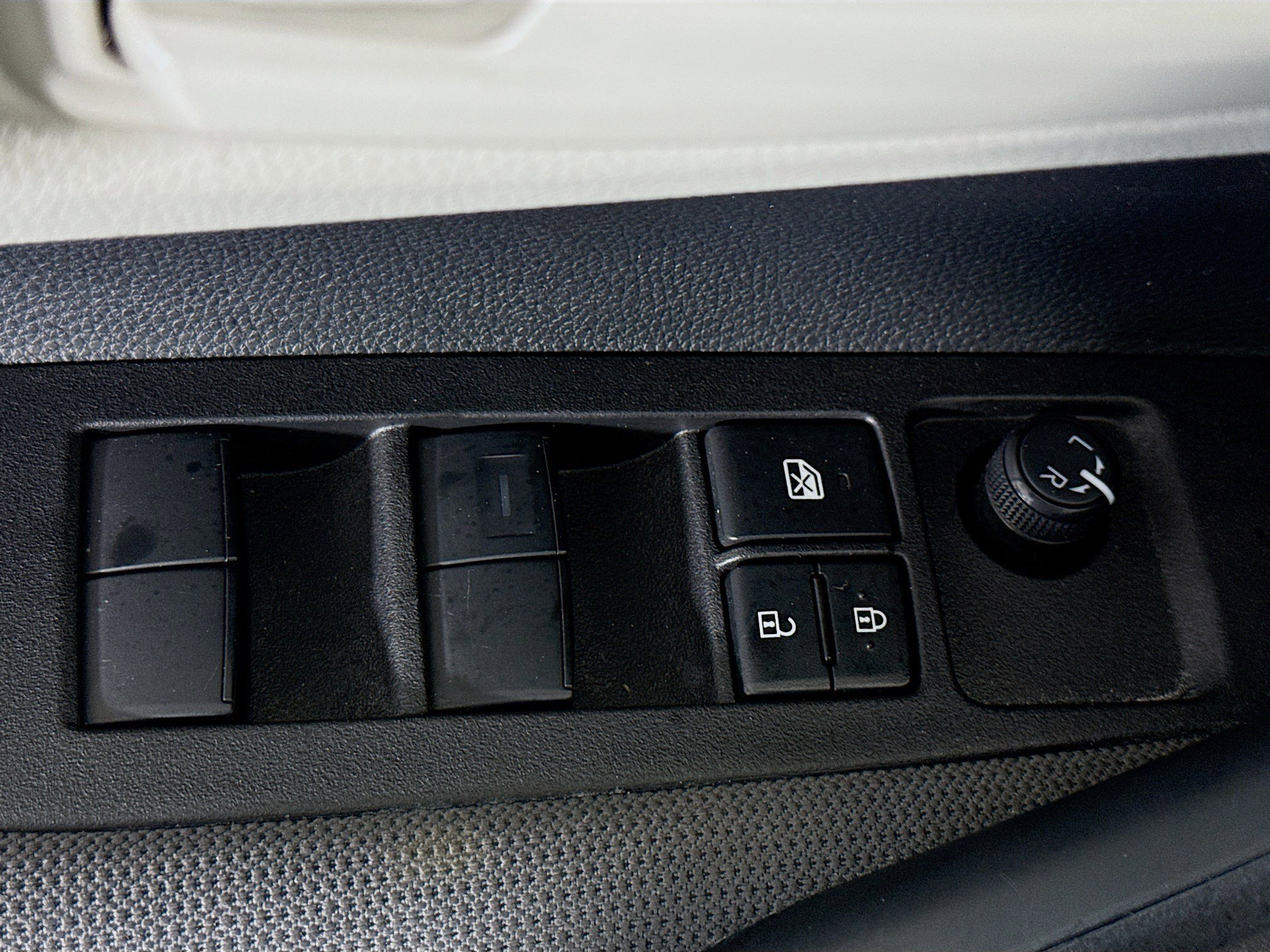 Used 2025 Toyota Corolla LE image 23