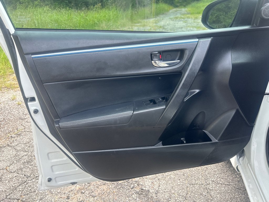 Used 2016 Toyota Corolla S FWD image 7