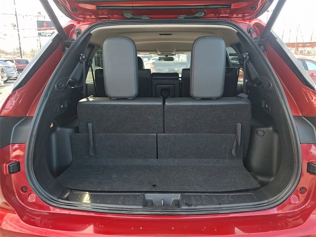 Used 2024 Mitsubishi Outlander SE image 31