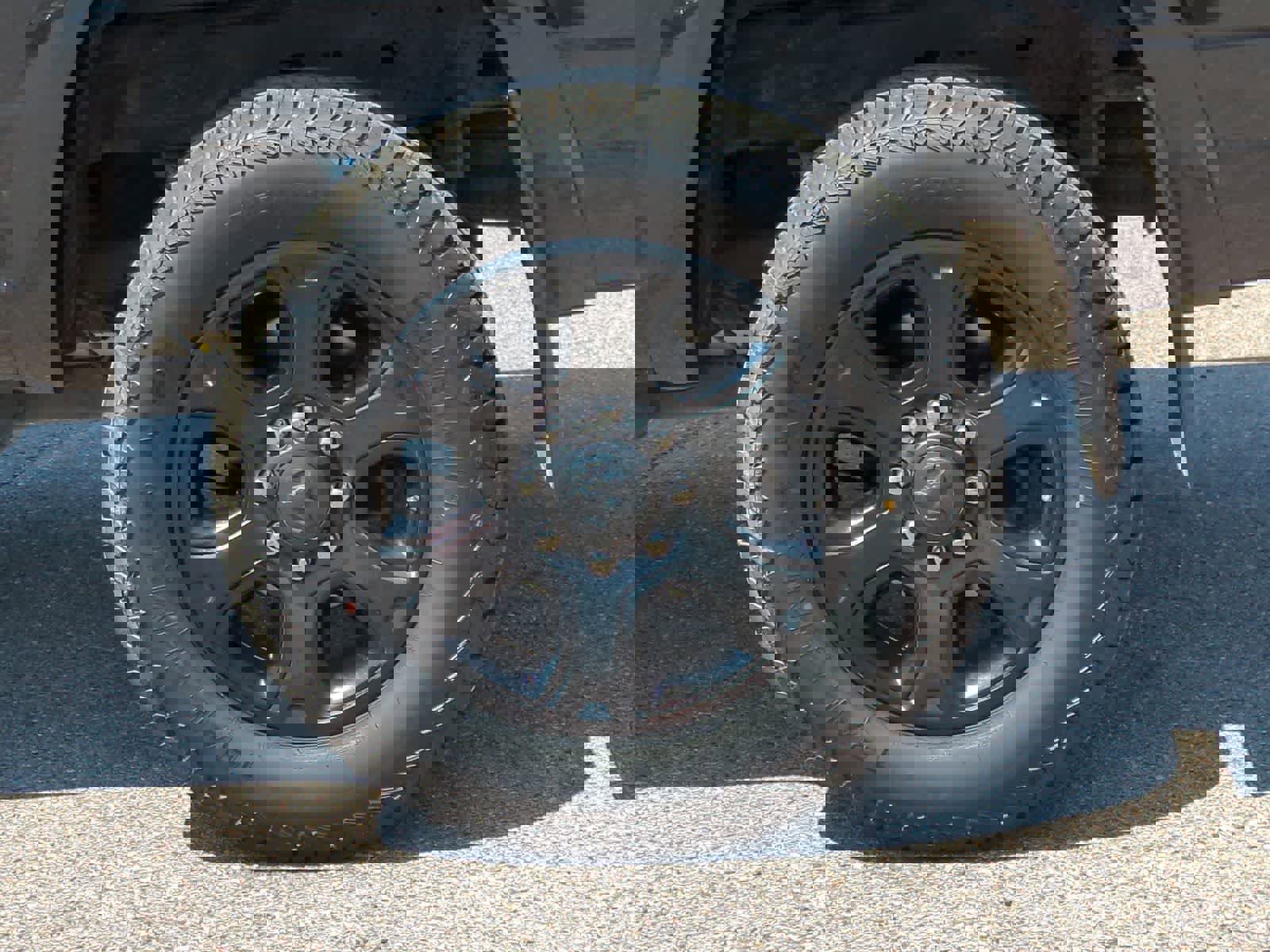 Used 2018 RAM 2500 Laramie w/ Sport Appearance Group AWD/4WD image 13