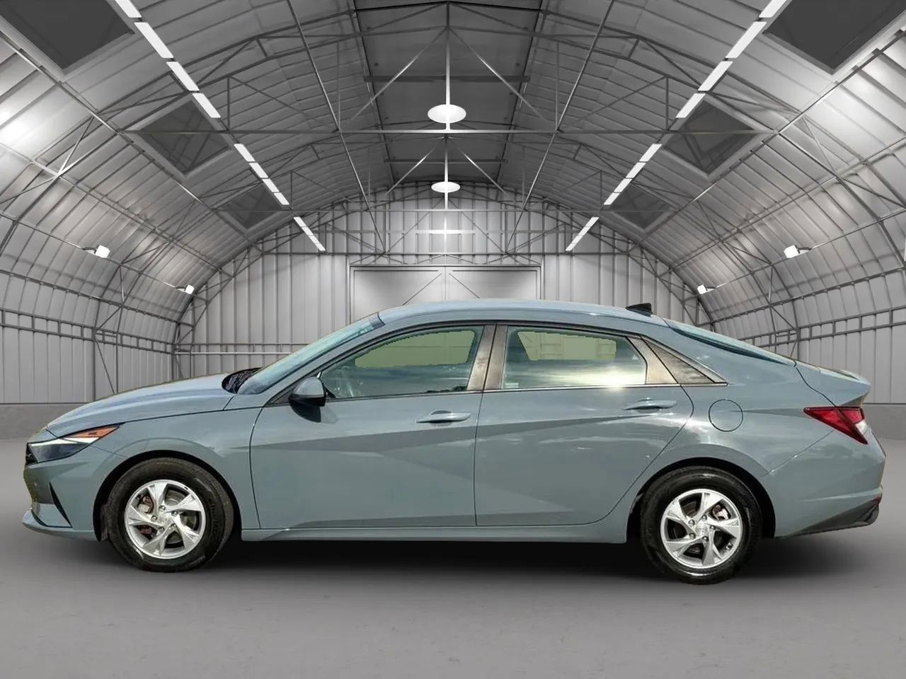 Used 2021 Hyundai Elantra SE image 4