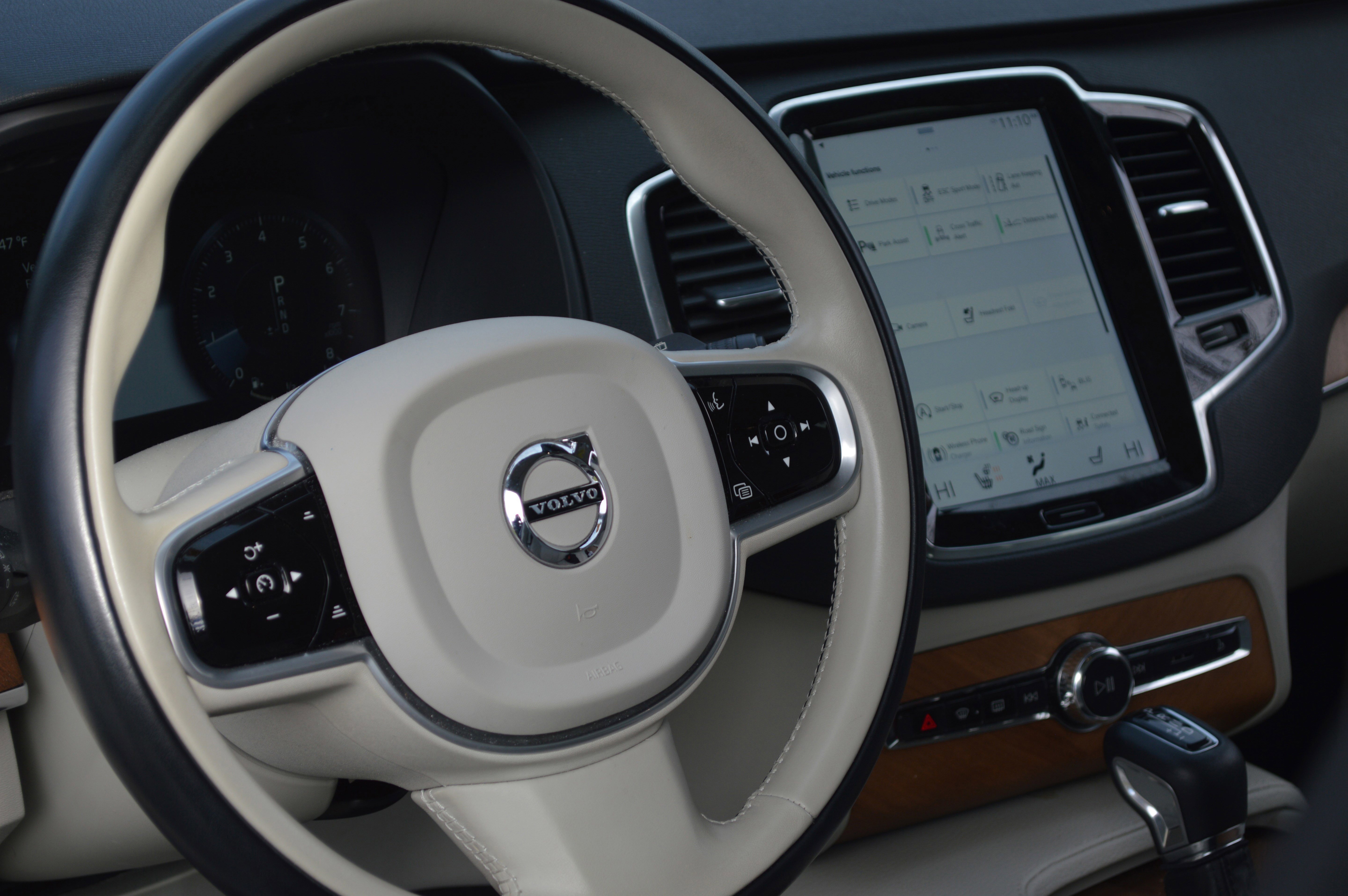 Used 2022 Volvo XC90 T6 Momentum w/ Advanced Package image 28