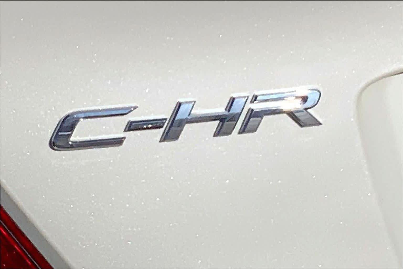 Used 2019 Toyota C-HR XLE FWD image 10