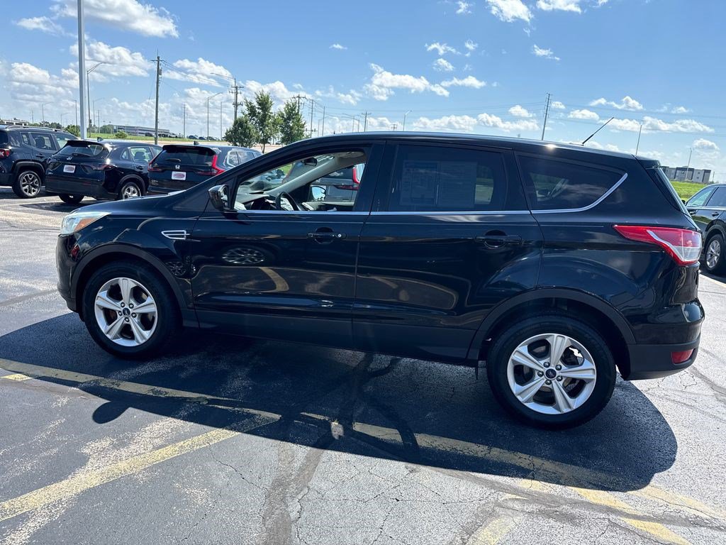 Used 2016 Ford Escape SE FWD image 9