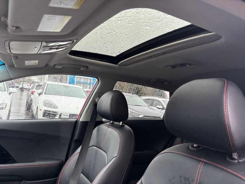 Certified 2021 Kia Niro Touring image 15