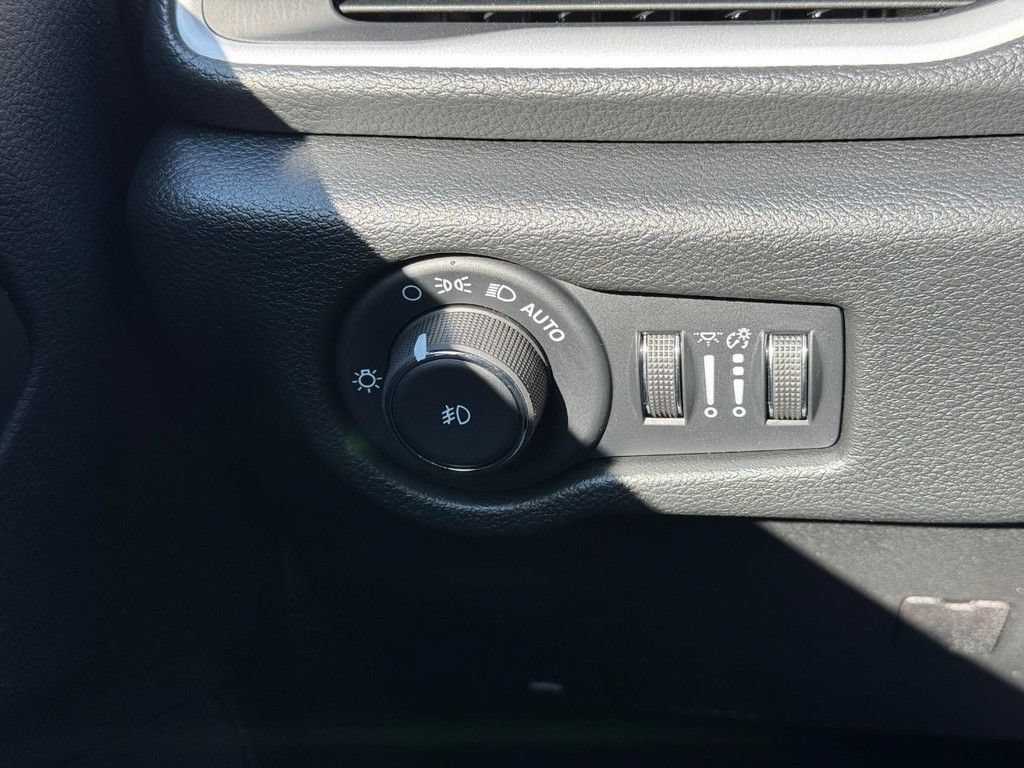 Used 2026 Chrysler Pacifica Select AWD/4WD image 20