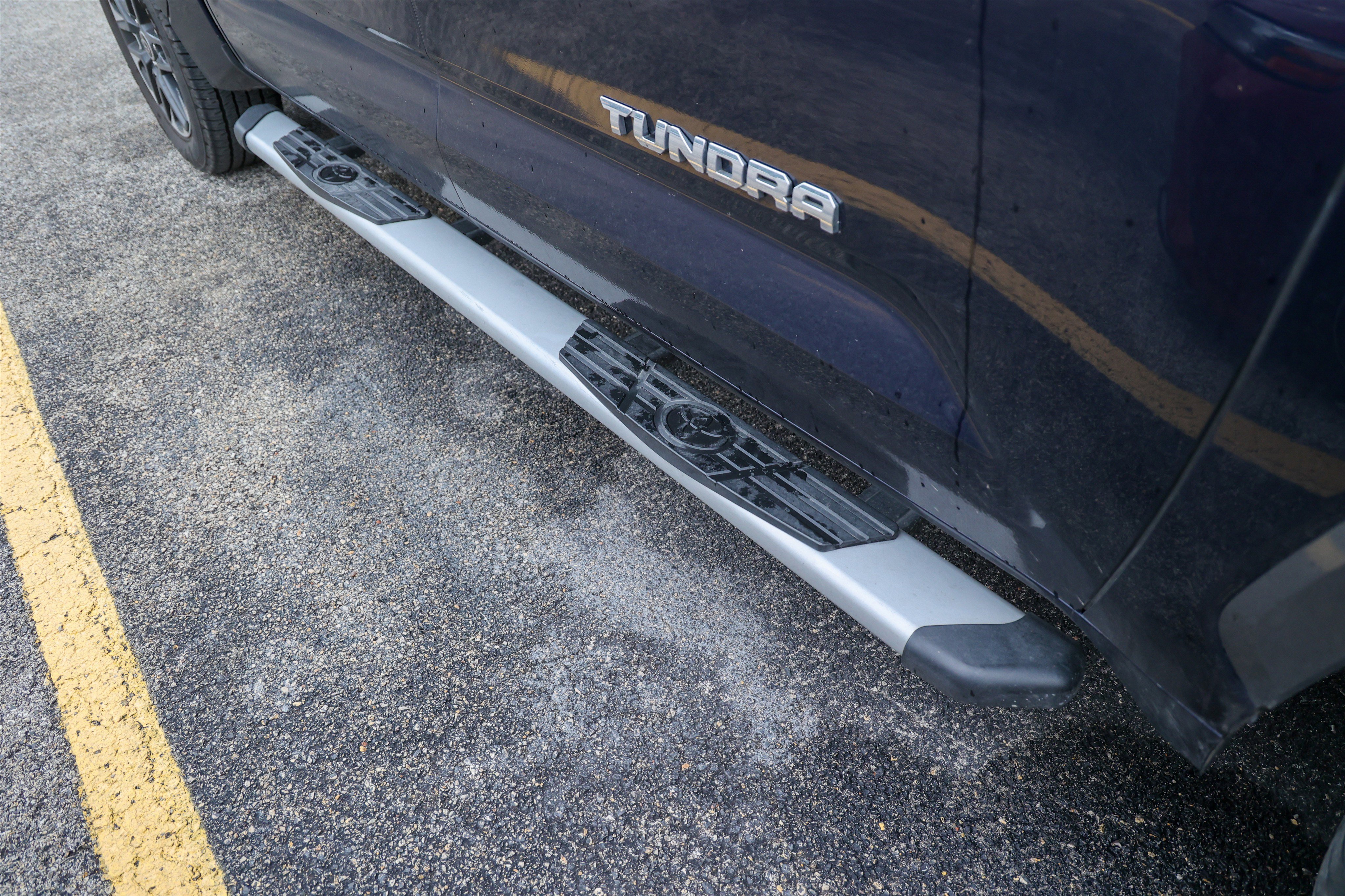 Used 2022 Toyota Tundra Limited w/ Power Package RWD image 11