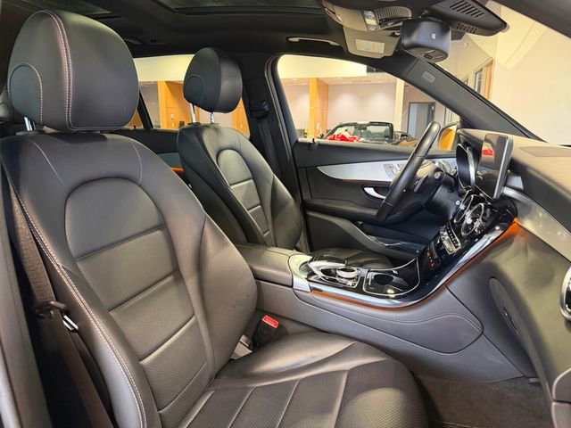 Used 2017 Mercedes-Benz GLC 300 4MATIC image 23