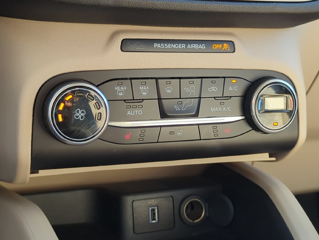 Used 2020 Ford Escape SEL FWD image 20