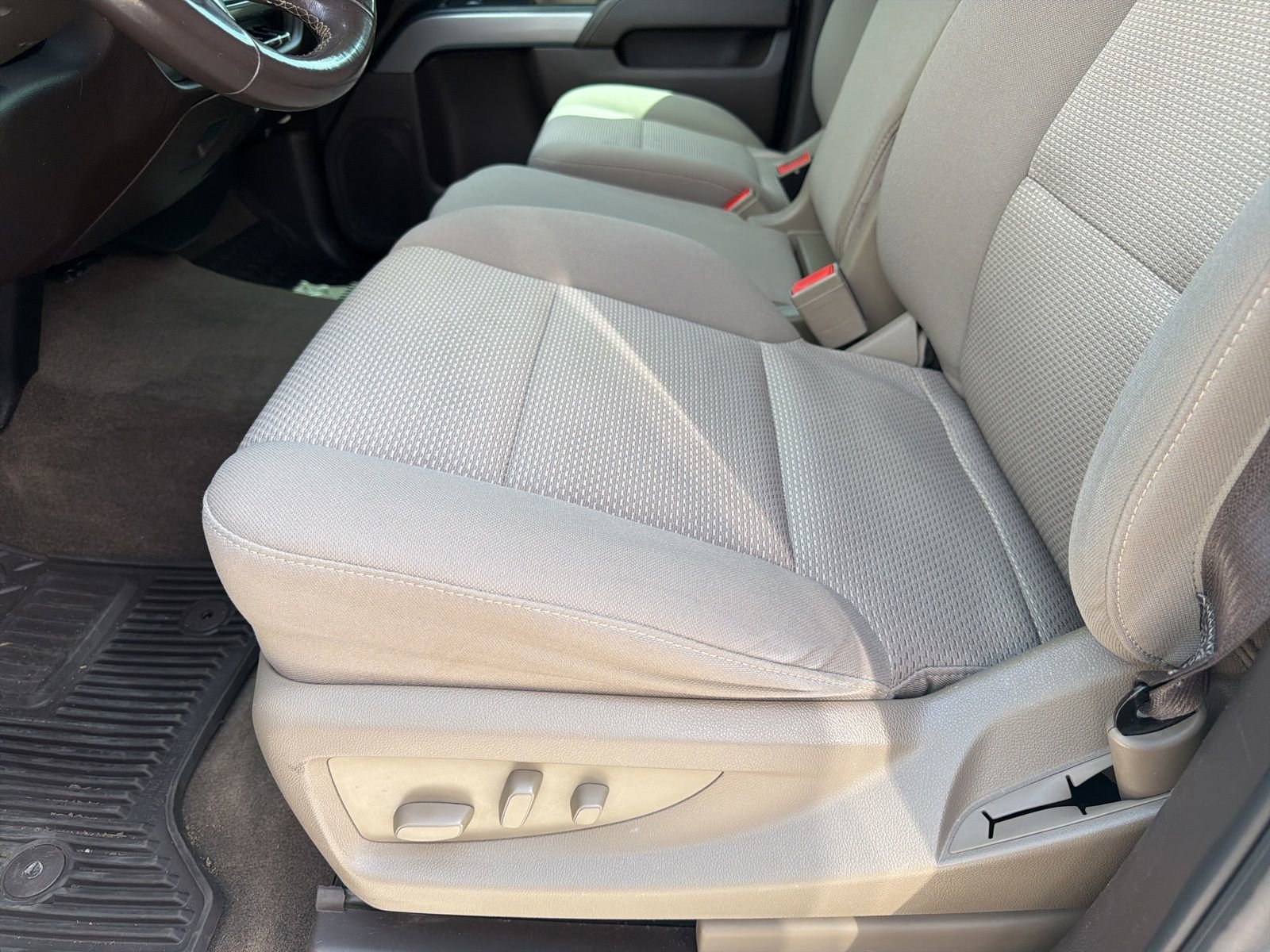 Used 2018 Chevrolet Silverado 1500 LT w/ All Star Edition image 12