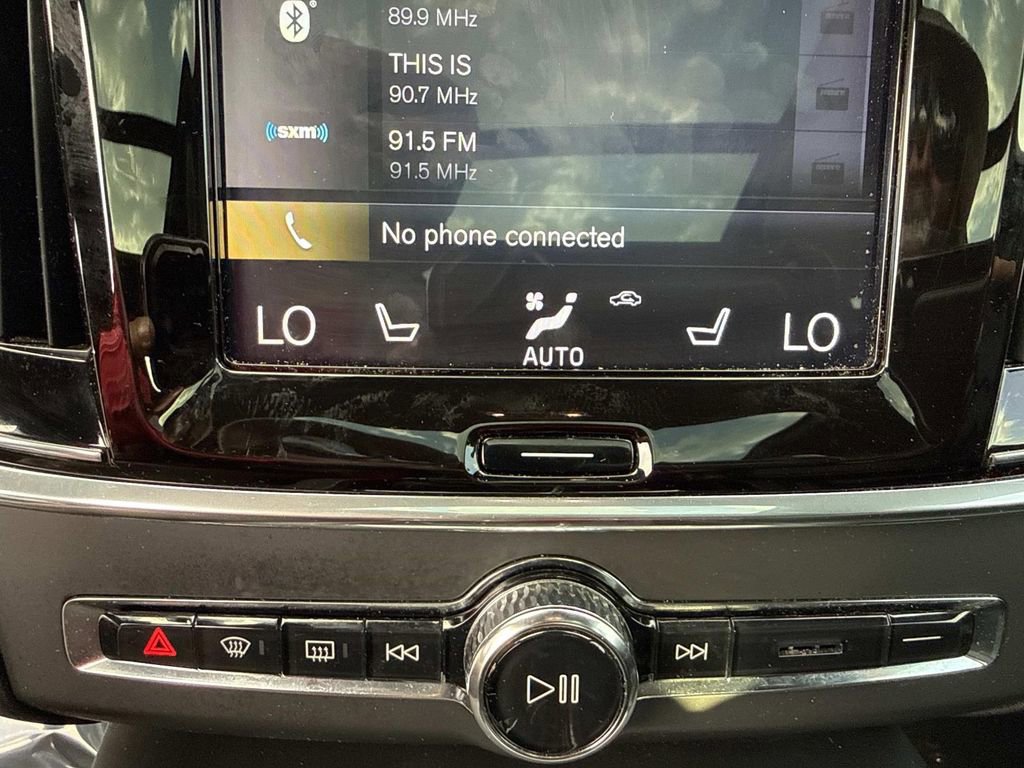 Used 2018 Volvo V90 T5 R-Design image 33