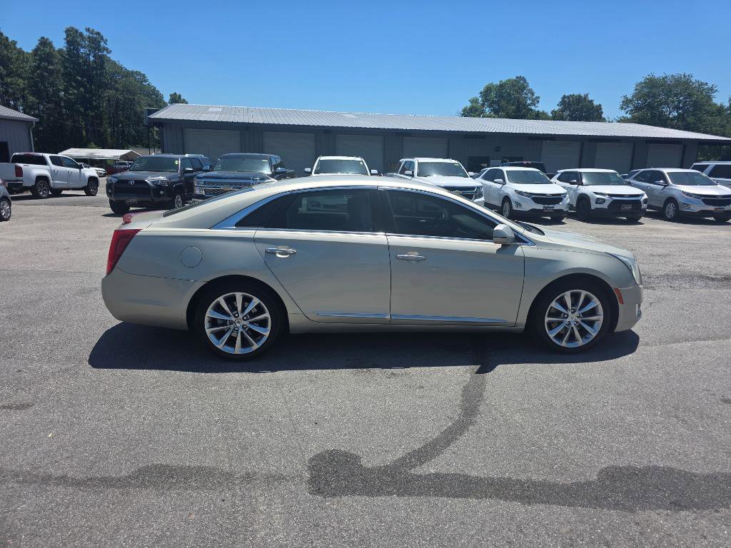 Used 2014 Cadillac XTS Luxury w/ Driver Awareness Package AWD/4WD image 4