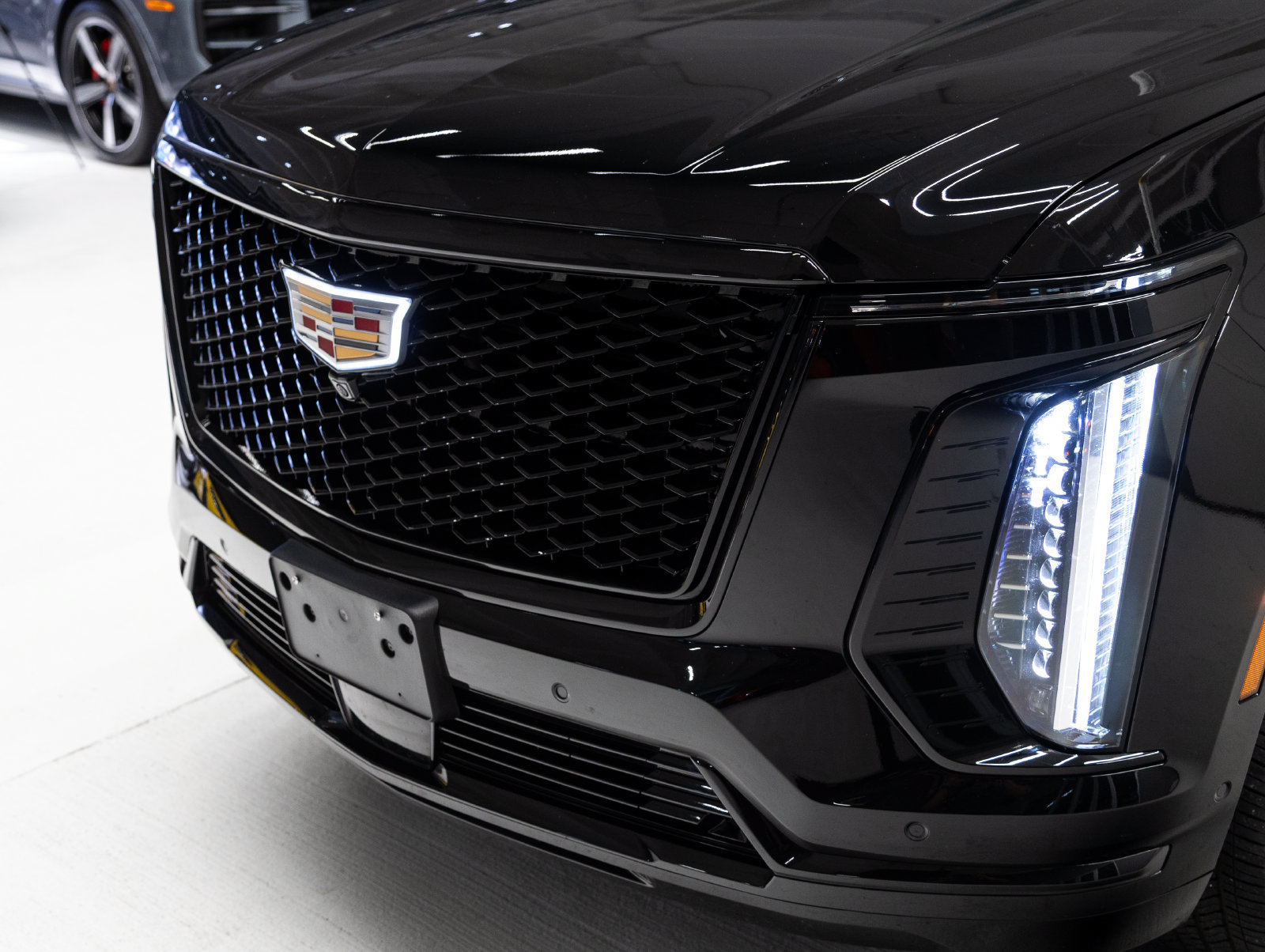 Used 2026 Cadillac Escalade Platinum Sport AWD/4WD image 38