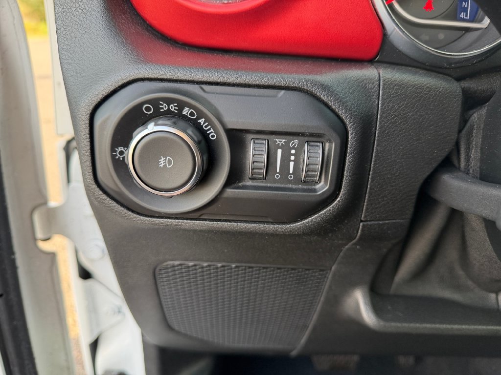 Used 2020 Jeep Wrangler Unlimited Rubicon w/ Dual Top Group AWD/4WD image 33