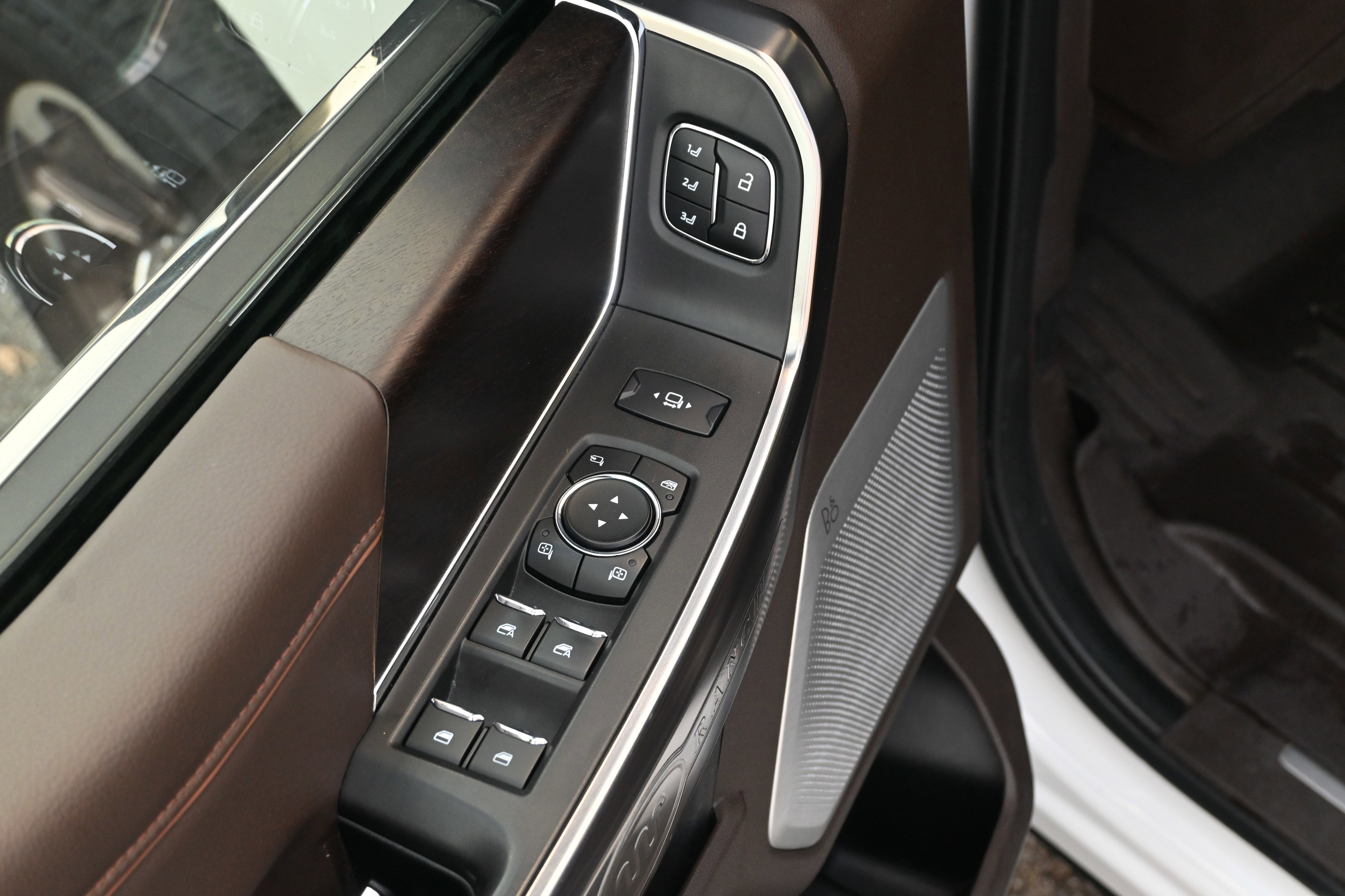 Used 2023 Ford F350 King Ranch w/ Chrome Package image 29