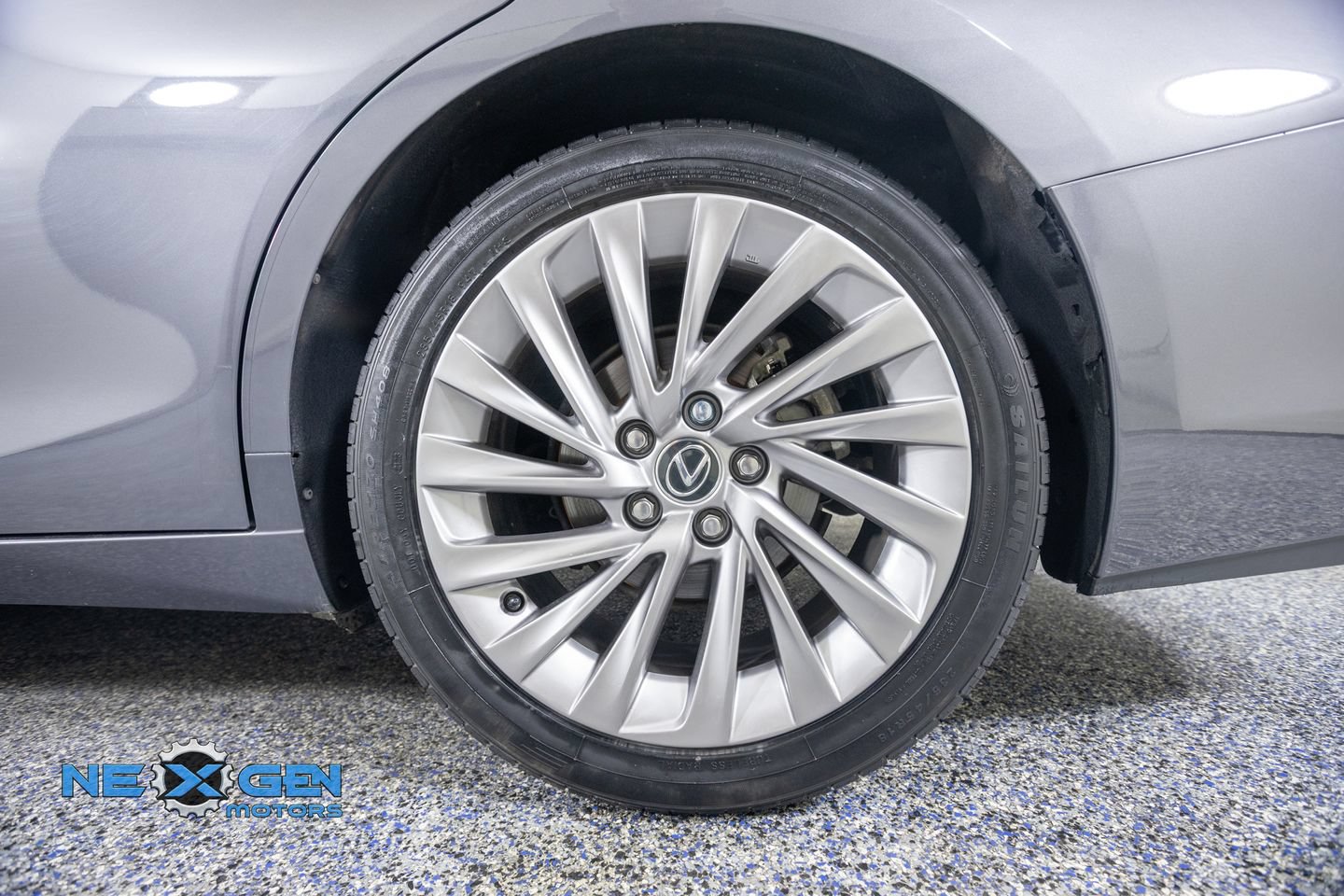 Used 2019 Lexus ES 350 w/ Accessory Package FWD image 46