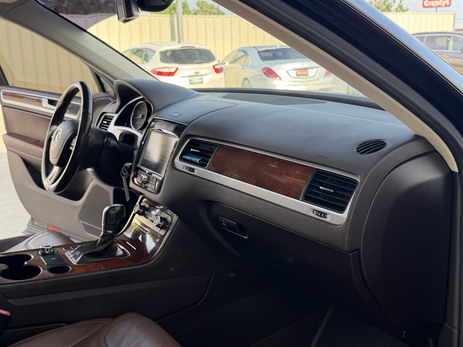 Used 2014 Volkswagen Touareg VR6 AWD/4WD image 33