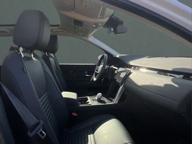 Used 2025 Land Rover Discovery Sport S image 23