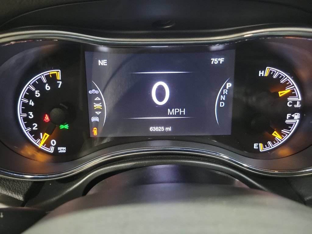 Used 2020 Jeep Grand Cherokee Altitude RWD image 25