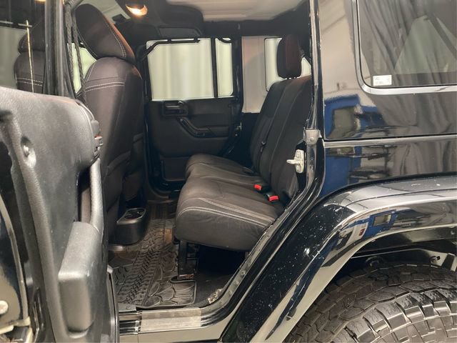 Used 2015 Jeep Wrangler Unlimited Sahara image 11