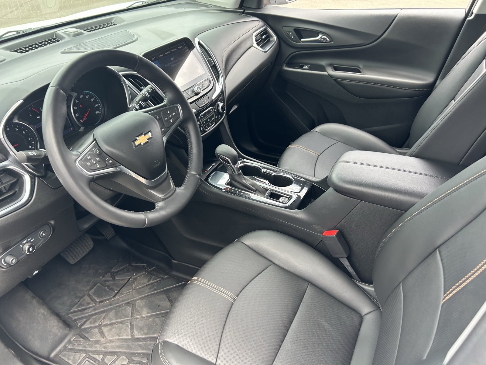 Used 2022 Chevrolet Equinox Premier FWD image 28