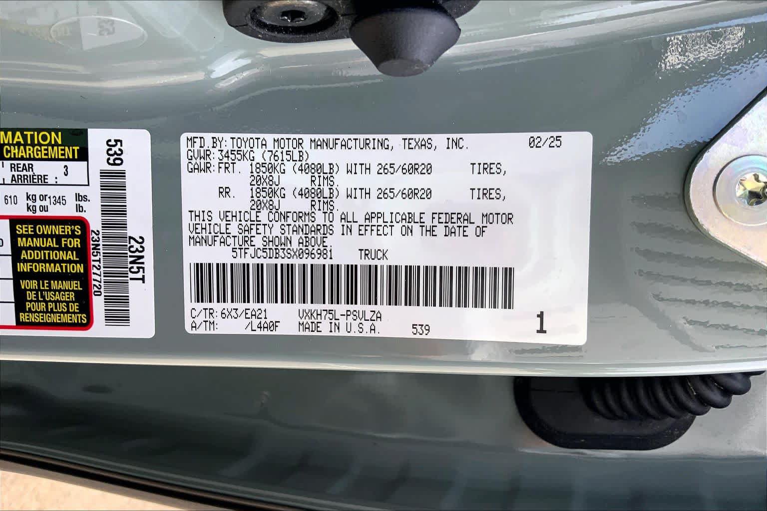 Used 2025 Toyota Tundra Limited AWD/4WD image 33