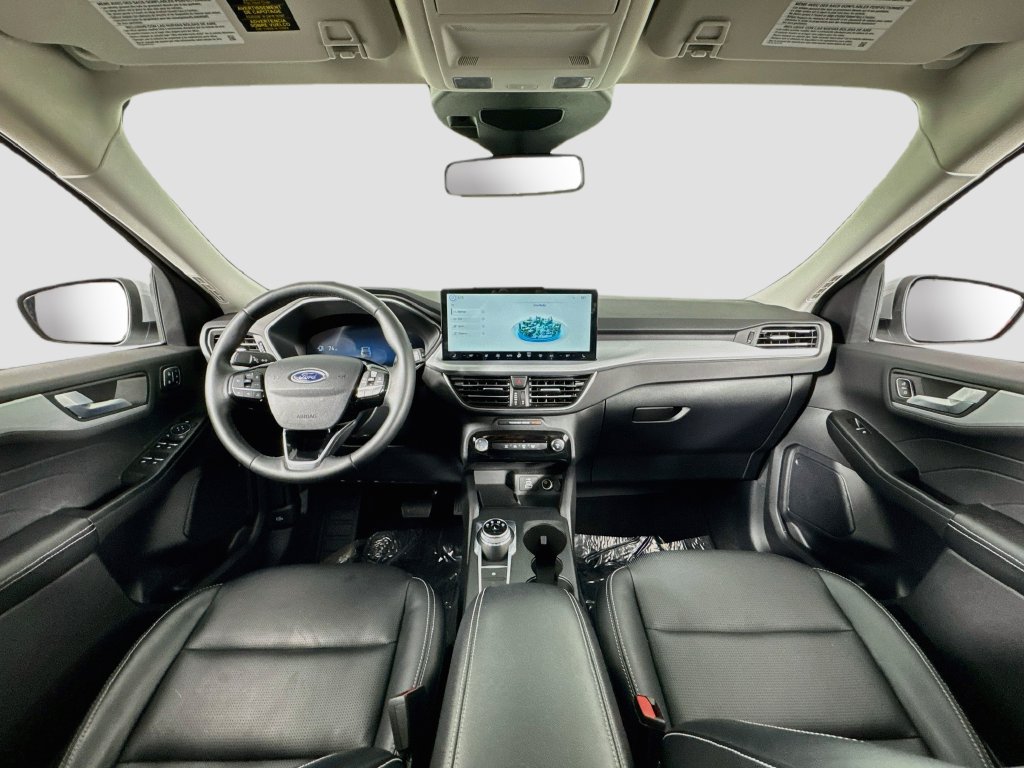 Used 2025 Ford Escape Platinum AWD/4WD image 17